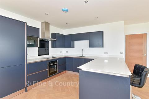 2 bedroom penthouse for sale, Ocean View, Fitzroy Avenue, Broadstairs, Kent