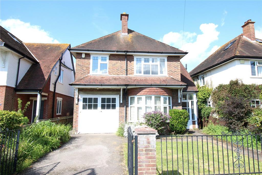 Milvil Road, LeeOnTheSolent, Hampshire, PO13 4 bed detached house