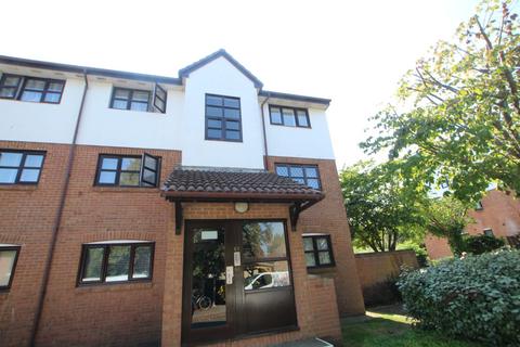 1 bedroom apartment to rent, Cooper Close, Stone, Dartford