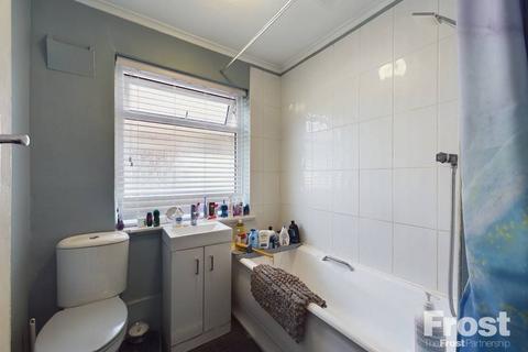 3 bedroom bungalow for sale, Coolgardie Road, Ashford, Surrey, TW15