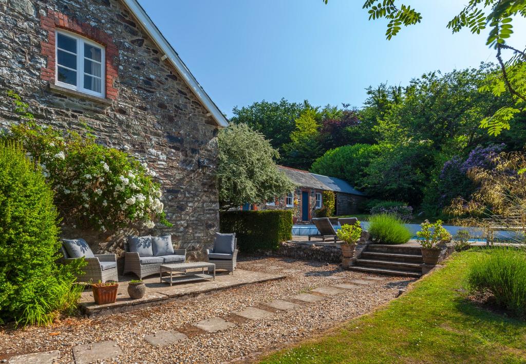 Coach House/Pool