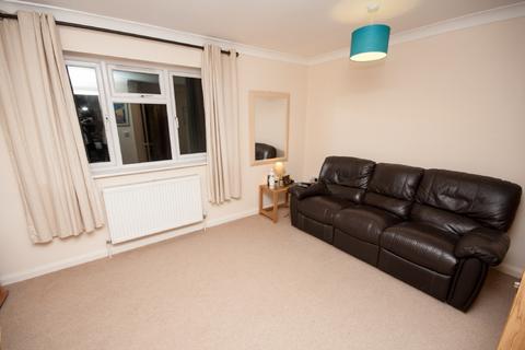 1 bedroom flat to rent, Harley Court, Brocas Road, Burghfield Common, Reading, RG7 3AF