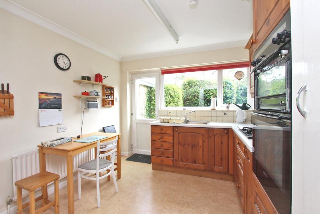 Anderwood Drive, Sway, Lymington, Hampshire, SO41 3 bed bungalow for