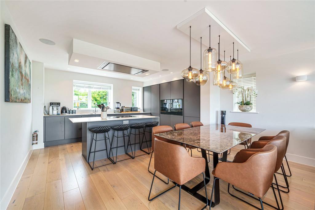 Kitchen/Dining