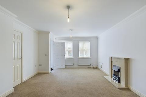 3 bedroom house to rent, Station Road, Nafferton, YO25 4LT