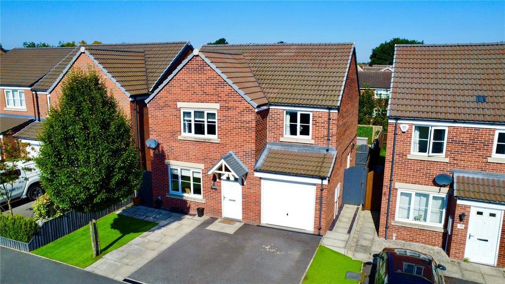 Old Royston Avenue, Royston, S71 4 bed detached house £270,000