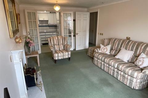 1 bedroom flat for sale, Queen Street, Arundel, West Sussex