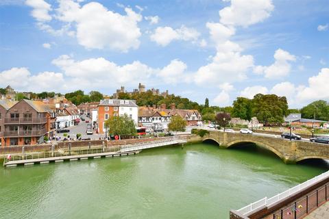 1 bedroom flat for sale, Queen Street, Arundel, West Sussex