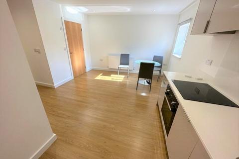 1 bedroom flat to rent, Fitzwilliam House, Comer Crescent, Southall, UB2