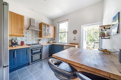 26b Harvard Road, London, W4 4EA