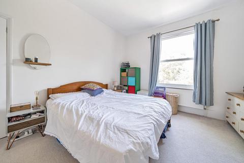 26b Harvard Road, London, W4 4EA