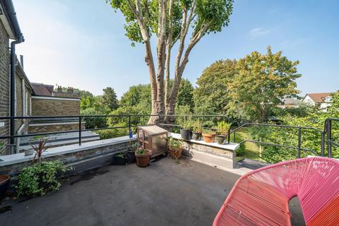 26b Harvard Road, London, W4 4EA