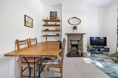 26b Harvard Road, London, W4 4EA