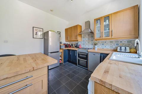 26b Harvard Road, London, W4 4EA