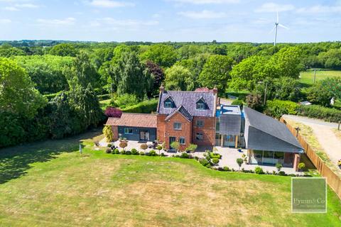 4 bedroom detached house for sale, Weston Green Road, Norwich NR9