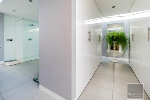 4 bedroom detached house for sale, Weston Green Road, Norwich NR9