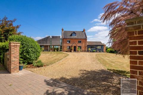 4 bedroom detached house for sale, Weston Green Road, Norwich NR9