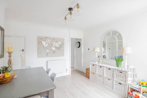 32 Halstead Road, Colchester, CO3 9AE