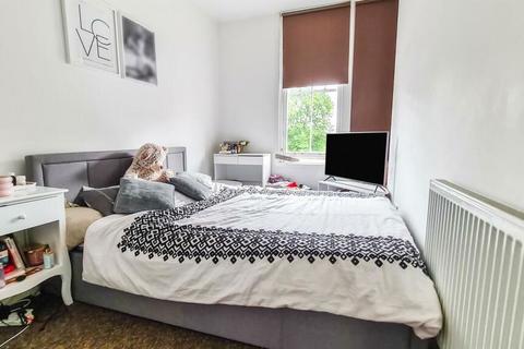 3 bedroom flat for sale - De Parys Avenue, Bedford, Bedfordshire, MK40 2TR