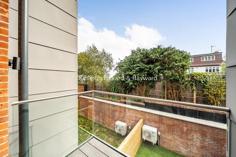 4 bedroom terraced house for sale, Connaught Gardens, Muswell Hill