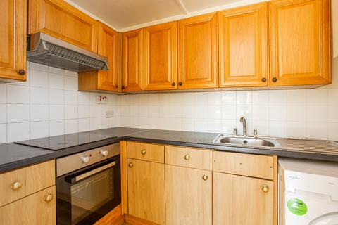 6 Swaton Road, London, E3 4ET