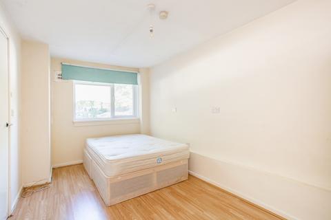 6 Swaton Road, London, E3 4ET