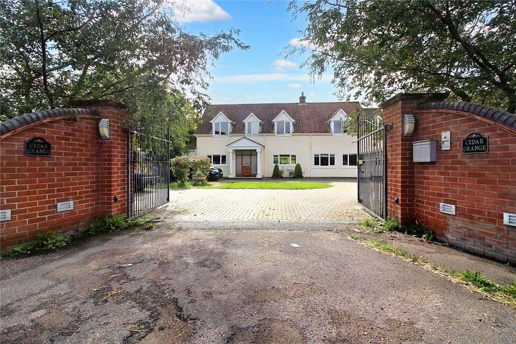 Watton Road, Hingham, Norwich, Norfolk, NR9 4 bed detached house for