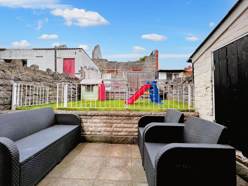 Broad Street, Barry, CF62 4 bed terraced house for sale £290,000