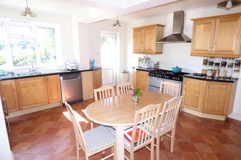 3 bedroom semi-detached house for sale, Highview Gardens, Upminster RM14