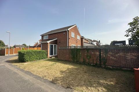 3 bedroom detached house for sale, Owl End Walk, Yaxley, PE7