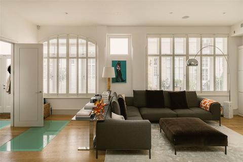undefined, Ennismore Gardens Mews, Knightsbridge, SW7