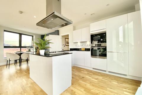 3 bedroom penthouse for sale, Cityview Point, Aberfeldy Village, Poplar, E14