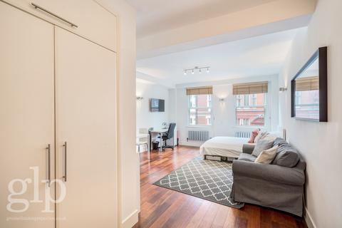 Studio to rent, St. Martin's Lane