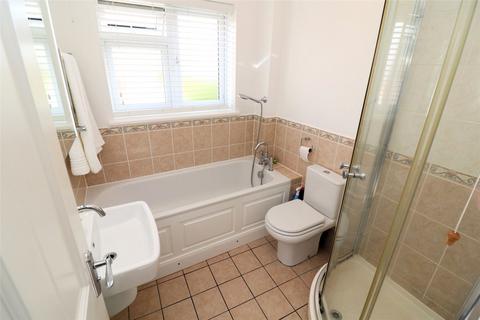 66 Lesney Park, Erith, DA8 3DU