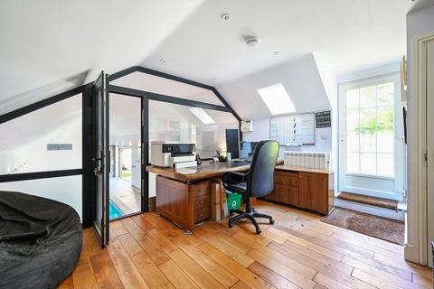 98 Greenways, Ovingdean, Brighton, BN2 7BL