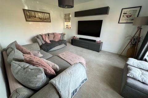 83 Henson Close, Whetstone, Leicester, LE8 6PL