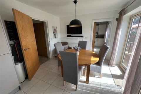 83 Henson Close, Whetstone, Leicester, LE8 6PL