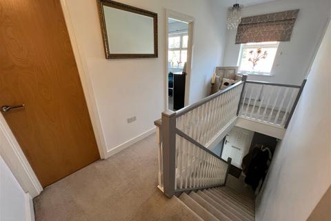 83 Henson Close, Whetstone, Leicester, LE8 6PL