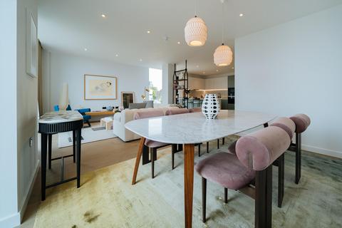 2 bedroom flat for sale, Hurlingham Waterfront, Carnwath Road, London, SW6