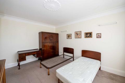 2 Moorside Road, Salford, M7 3PJ