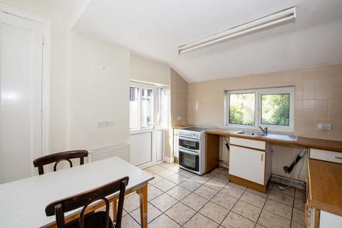 2 Moorside Road, Salford, M7 3PJ