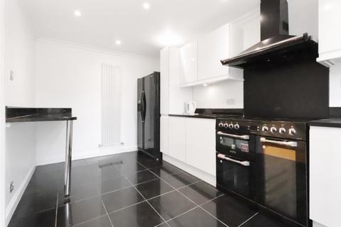 56 Fieldfare Road, London, SE28 8HR