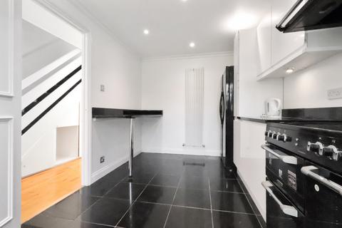 56 Fieldfare Road, London, SE28 8HR