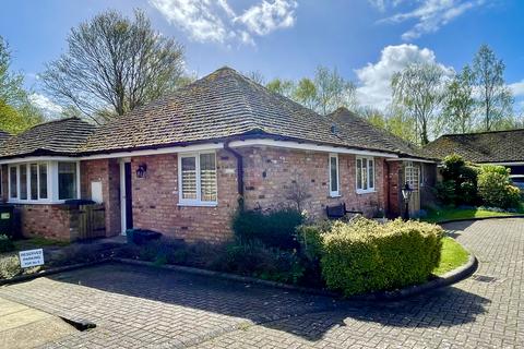 2 bedroom bungalow for sale, Avon Meadow Close, Stratford-upon-Avon CV37