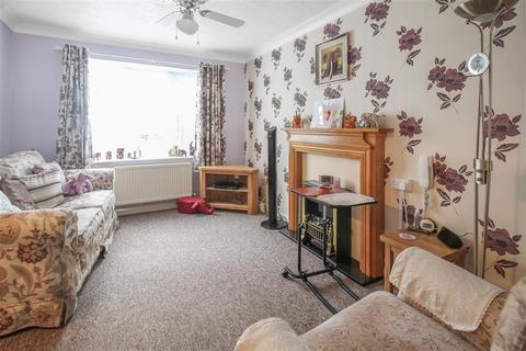 3 bedroom semi-detached house for sale, St Andrews Road, Whitehill
