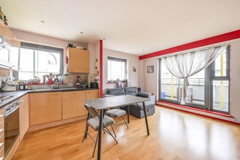 2 bedroom flat for sale, Cable Street, Limehouse, London, E1W