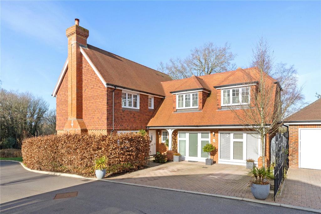 28 Mantell Close