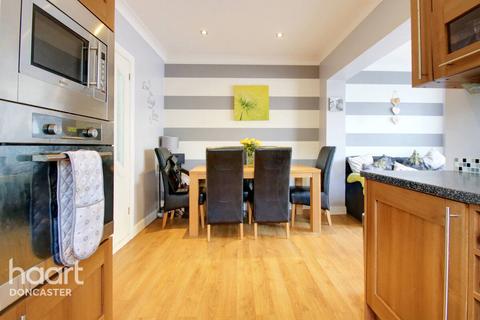 20 Shelley Grove, Doncaster, DN5 8BX