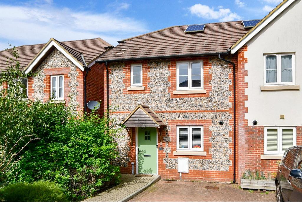 Mousdell Close, Ashington, West Sussex 3 bed semidetached house for