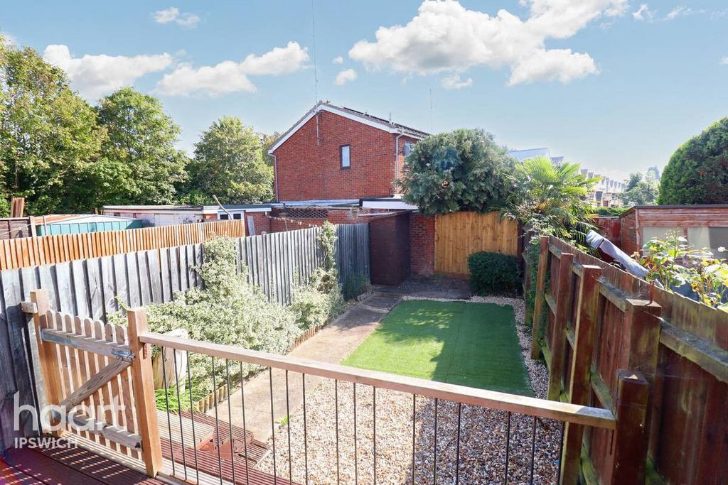 Wallace Road, Ipswich 3 bed terraced house £175,000